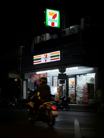 コンビニ