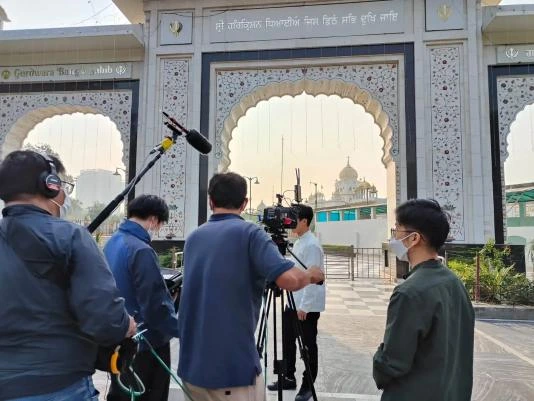 TVリポーターインド